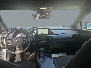 Lexus UX 2.0 250h Premium