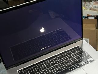 MacBook Pro 2019 512GB Casi Nuevo