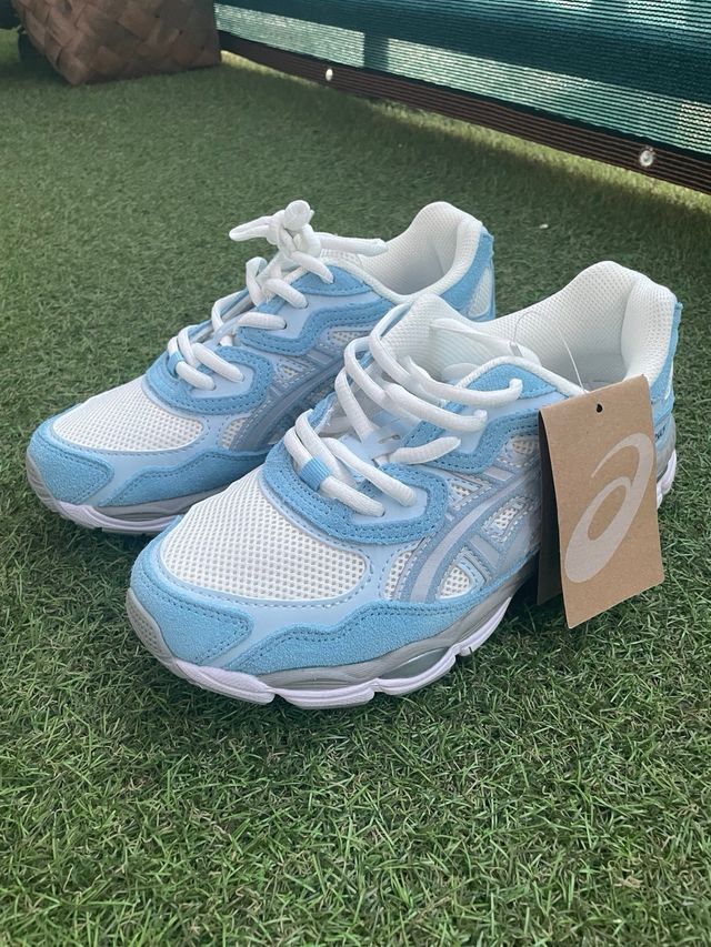 Zapatillas Asics Gel Azul y Blanco