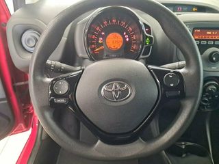 Toyota Aygo 1.0 70 x-play