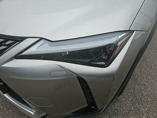 Lexus UX 2.0 250h Premium