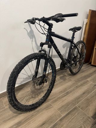 Bicicleta Btwin Rockrider 500