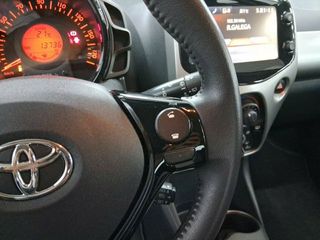 Toyota Aygo 1.0 70 x-play