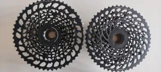 Grupo SRAM  12v con 2 cassette 10-52 y 10-50