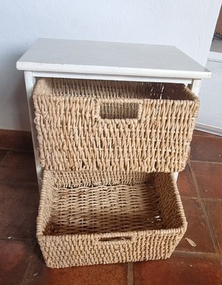 Mesita auxiliar rústica mimbre y madera