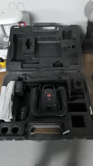 Nivel láser profesional Bosch