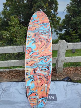 Tabla de surf Olaian 7 pies naranja con funda