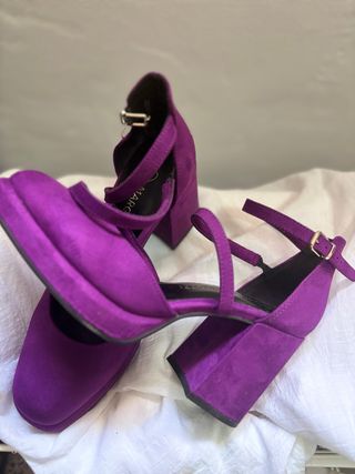 Zapatos morados de plataforma