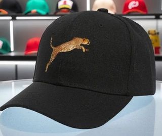 Cappello nero nuovo stemma ghepardo