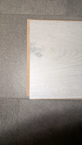 Parquet laminado gris