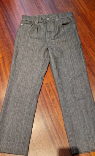 Pantalón vaquero gris Zara con pespunte