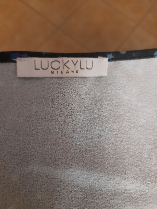 Blusa Luckylu nera con stelle blu