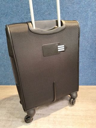 Amazon Basics Maleta de Mano Blanda Negra 53 cm