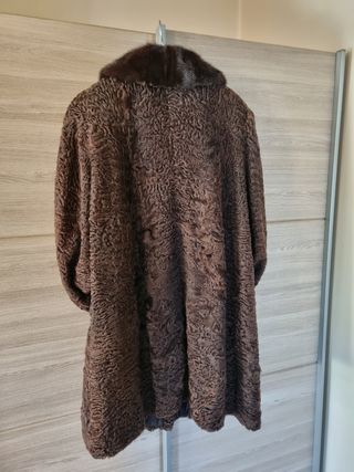 Pelliccia Agnello Persiano Astrakan Marrone