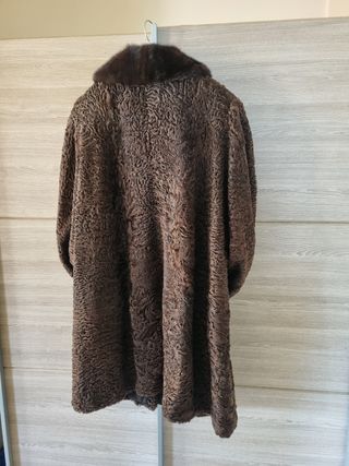 Pelliccia Agnello Persiano Astrakan Marrone