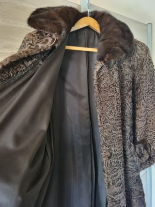 Pelliccia Agnello Persiano Astrakan Marrone