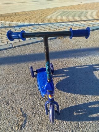 Patineta infantil Chico 3 ruedas azul