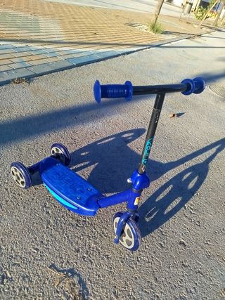 Patineta infantil Chico 3 ruedas azul