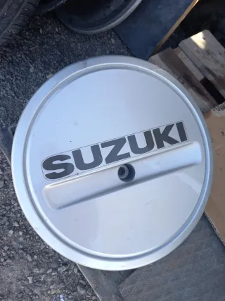 Tapa Rueda Suzuki Jimny Vitara Samurai