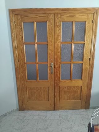 Puertas de madera con cristal