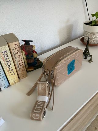 Bolso Guess Beige