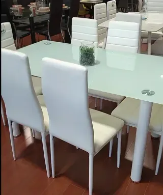 Mesa y 6 Sillas Comedor Blancas