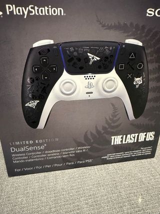 Mando DualSense The Last Of Us PS5