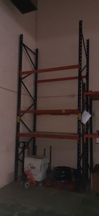 Estantería metálica industrial