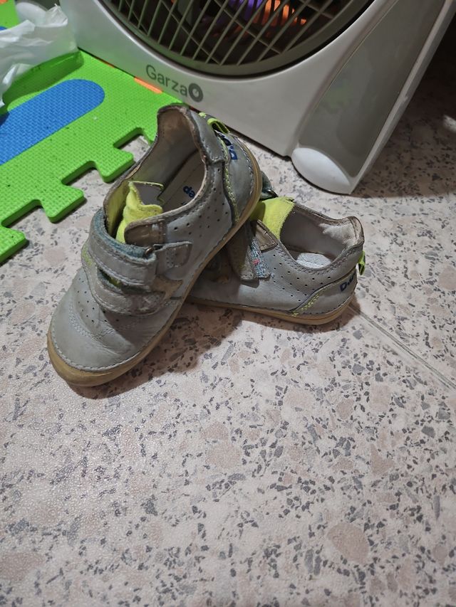 Calzado respetuoso talla 26