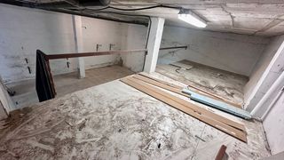 Nave 130m² con oficina y baño entrada de vehículo 