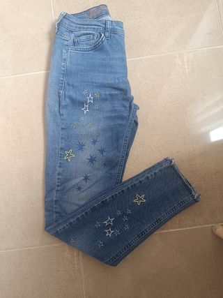 Pantalones vaqueros Desigual estrellas