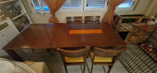 Conjunto de mesa madera maciza con 4 sillas 