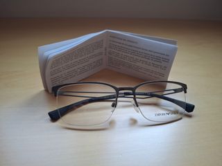Gafas Emporio Armani Negras y Grises.
