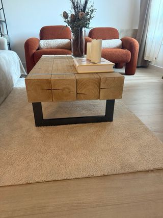 Mesa de centro madera maciza clara