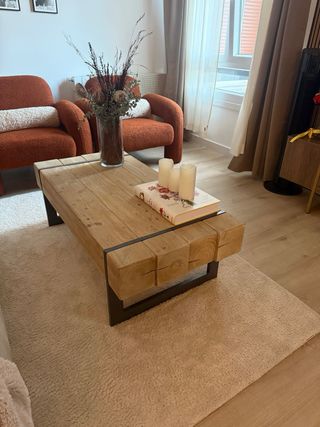 Mesa de centro madera maciza clara