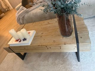 Mesa de centro madera maciza clara