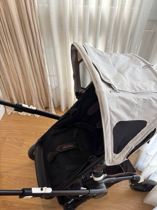 Bugaboo Fox 2 
Silla + capazo 