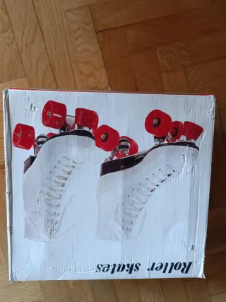 Patines 4 ruedas piel blanca Talla 37/38