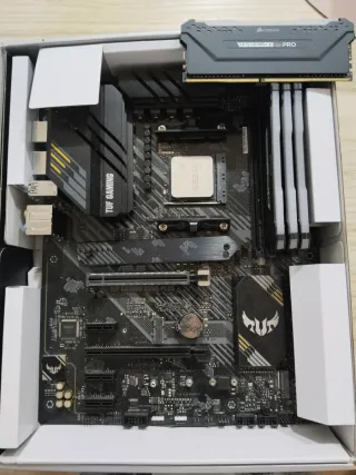 Pack CPU Ryzen 5800X3D, Placa Base ASUS , 32 Gb 