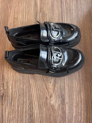 Mocasines Liu Jo Negros Charol Hebilla