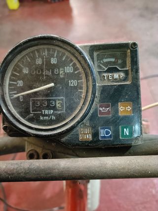 Horquilla Yamaha DT 80 con cuenta km