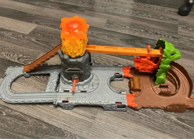 Thomas el Tren Volcán y Pistas