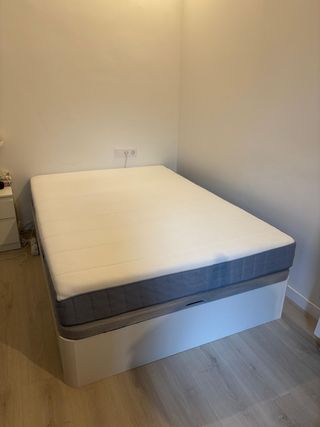 Cama con canapé 135x190.