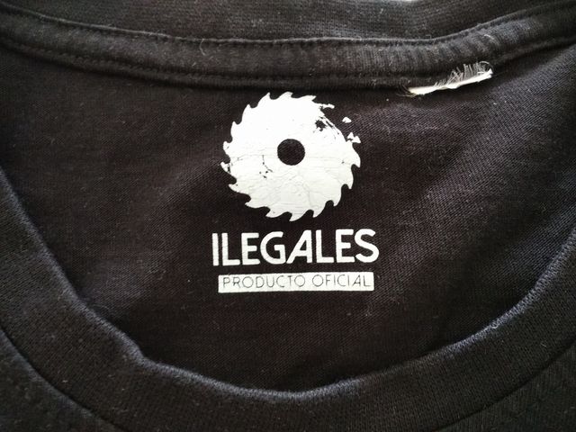 Camiseta Oficial Ilegales Negra