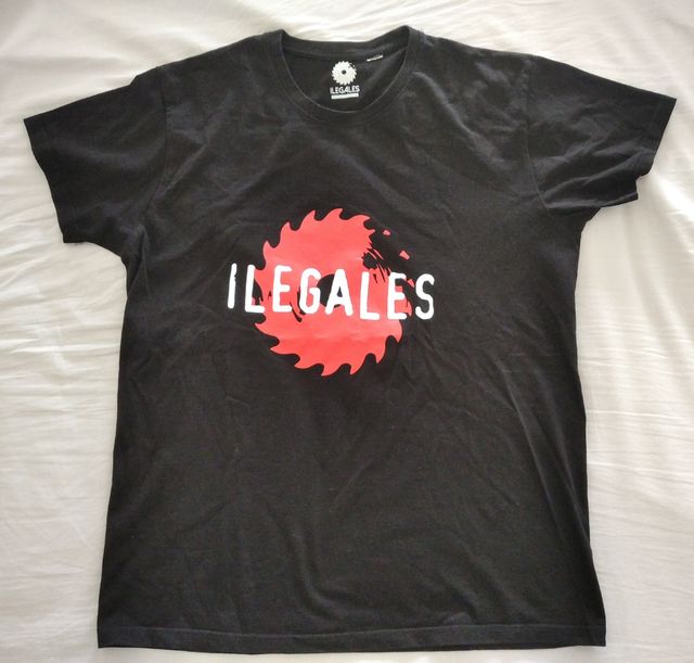 Camiseta Oficial Ilegales Negra