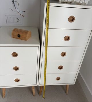 Cómoda, dos Mesitas de Noche Blanca y Madera