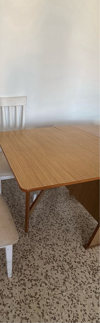 Mesa de comedor extensible de madera
