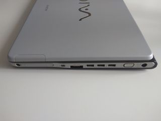 Sony Vaio PC Portatile + Alimentatore
