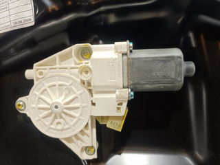 ELEVALUNAS DELANTERO DERECHO MERCEDES-BENZ CLASE