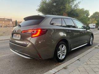 TOYOTA COROLLA TOURING SPORT  BUSSINES PLUS